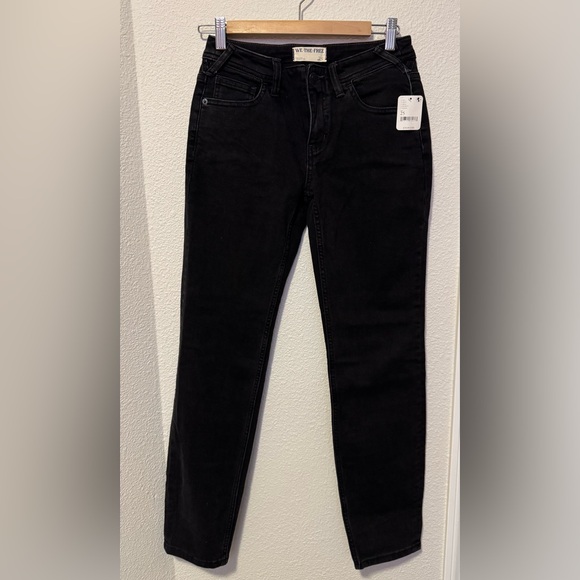 WE THE FREE people Evie Low-Rise Slim Straight Jeans - Picture 2 of 8